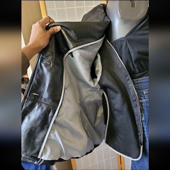 Willsons Leather  - Picture 13 of 16